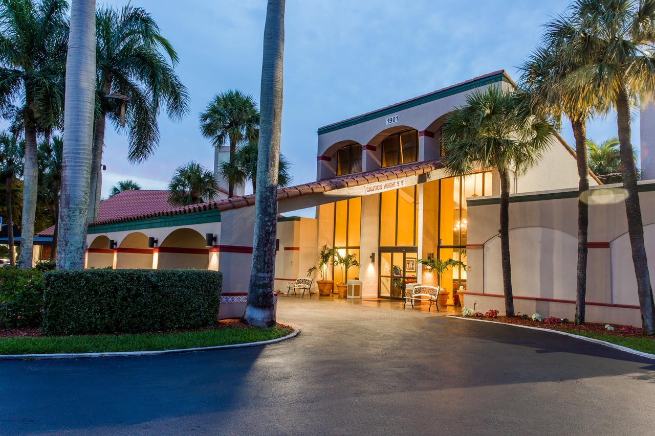 Ramada By Wyndham West Palm Beach Airport - thumb 1