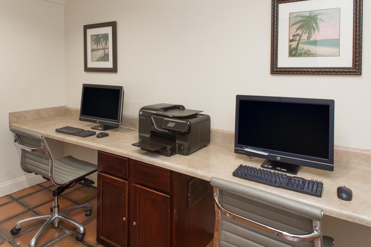 Ramada By Wyndham West Palm Beach Airport - thumb 14