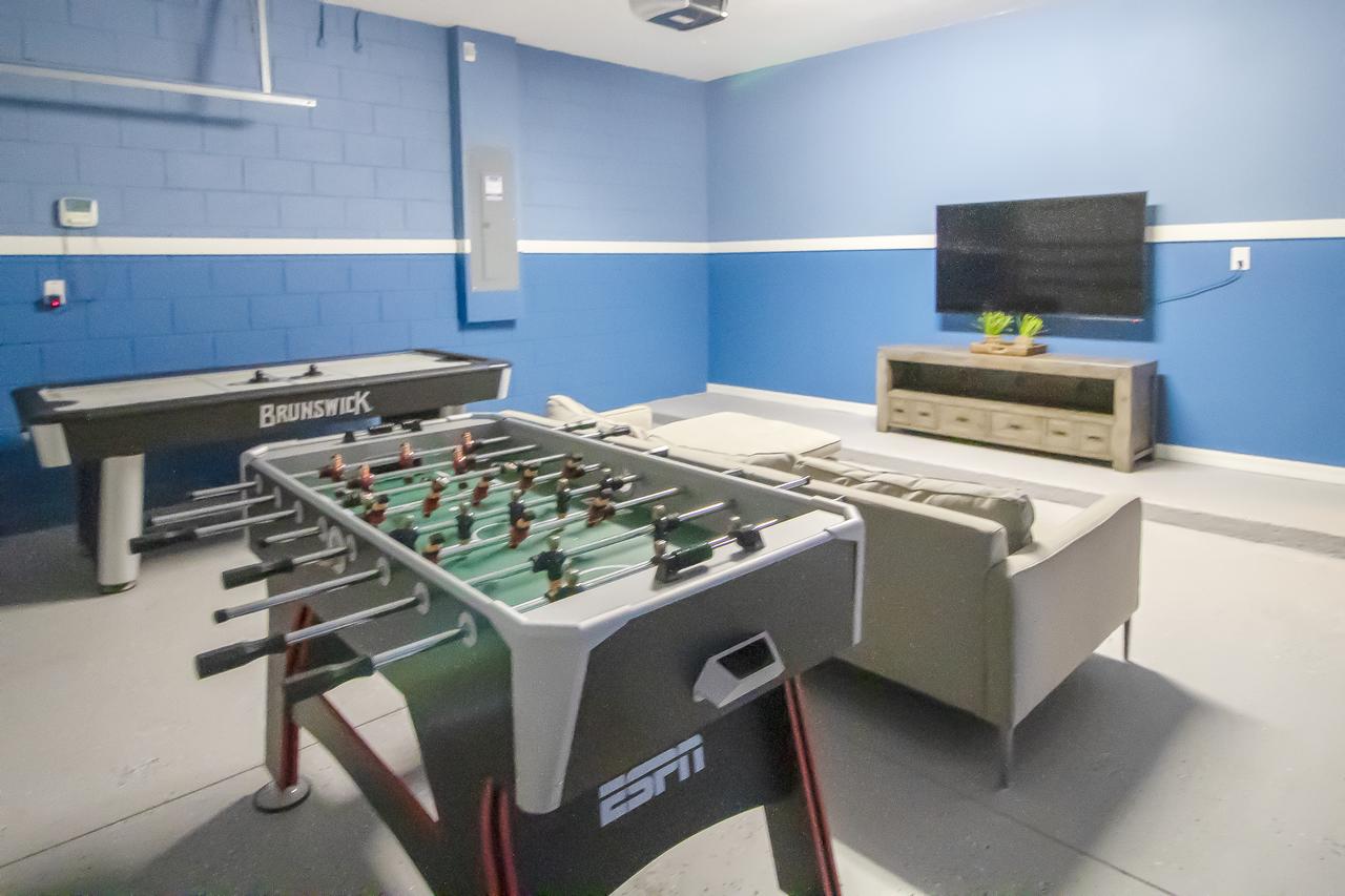 ACO Golden Palms Resort 8 Bedroom Vacation Home With Pool (1718) - thumb 4