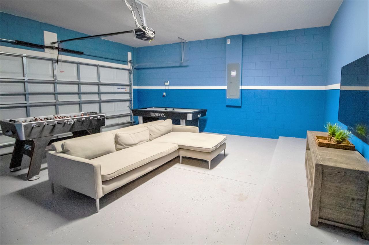 ACO Golden Palms Resort 8 Bedroom Vacation Home With Pool (1718) - thumb 22