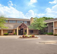 AmericInn by Wyndham Mankato Center - Accommodation Rooms