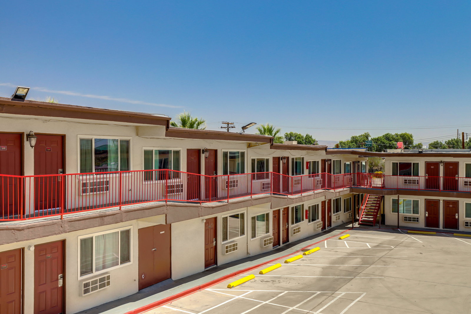 Red Roof Inn Needles - thumb 3