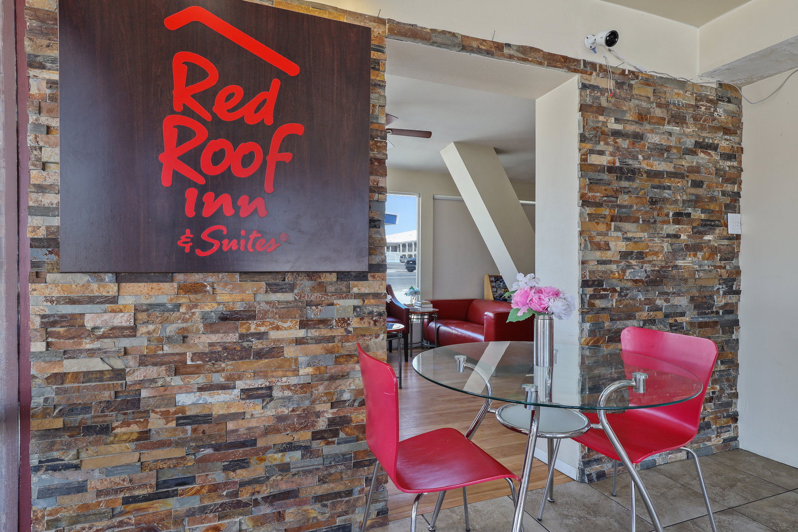 Red Roof Inn Needles - thumb 7