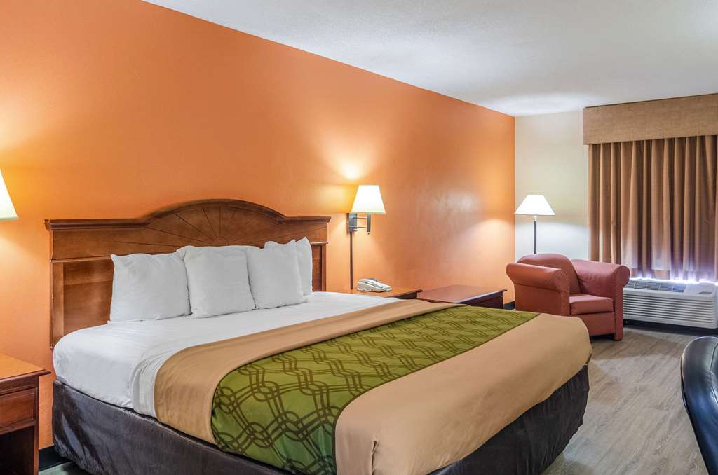 Econo Lodge Inn & Suites - thumb 5