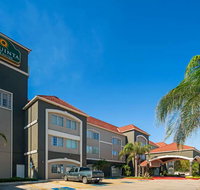 La Quinta Inn  Suites Brownsville - Accommodation Rooms