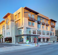 Holiday Inn Windsor Wine Country - Accommodation Rooms