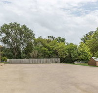 Super 8 Madison - Accommodation Rooms