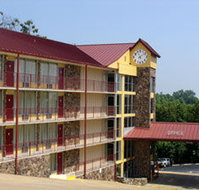 Ozark Mountain Inn - Accommodation Rooms