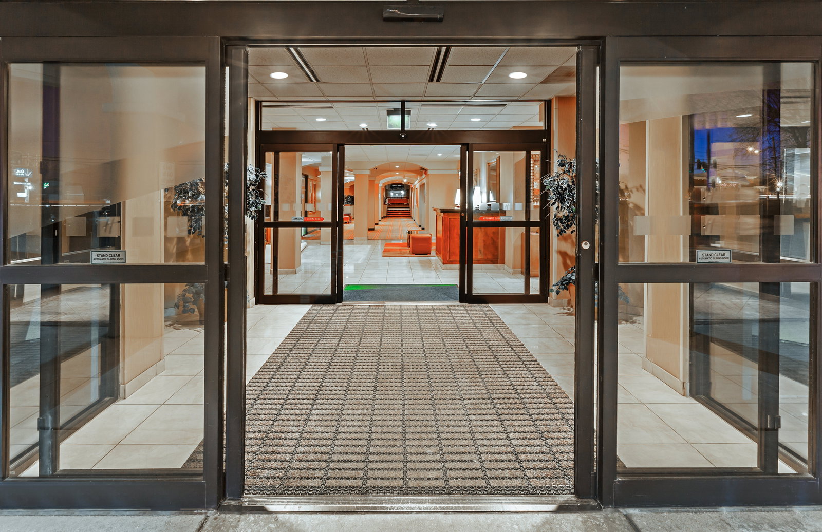 Holiday Inn Hotel & Suites  I-44 - thumb 1
