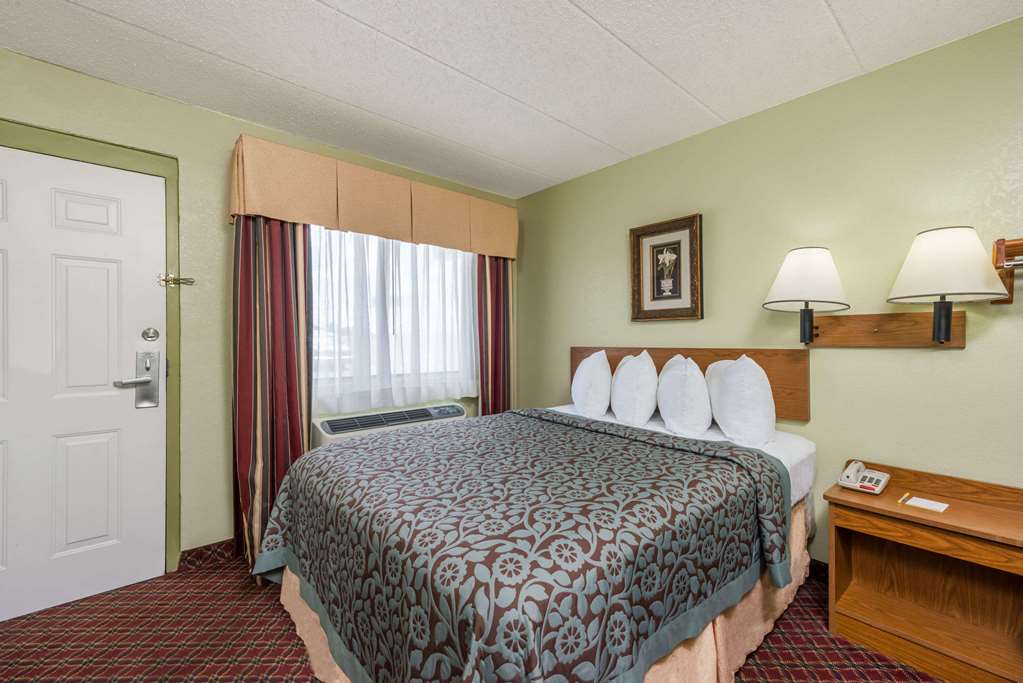 Days Inn & Suites Springfield On I-44 - thumb 2