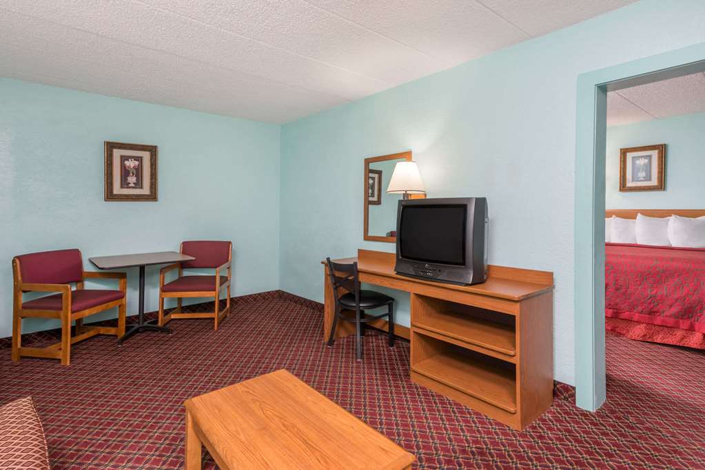 Days Inn & Suites Springfield On I-44 - thumb 9