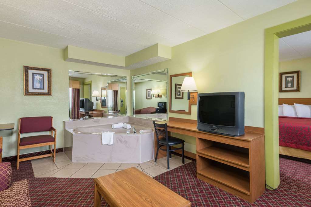 Days Inn & Suites Springfield On I-44 - thumb 10