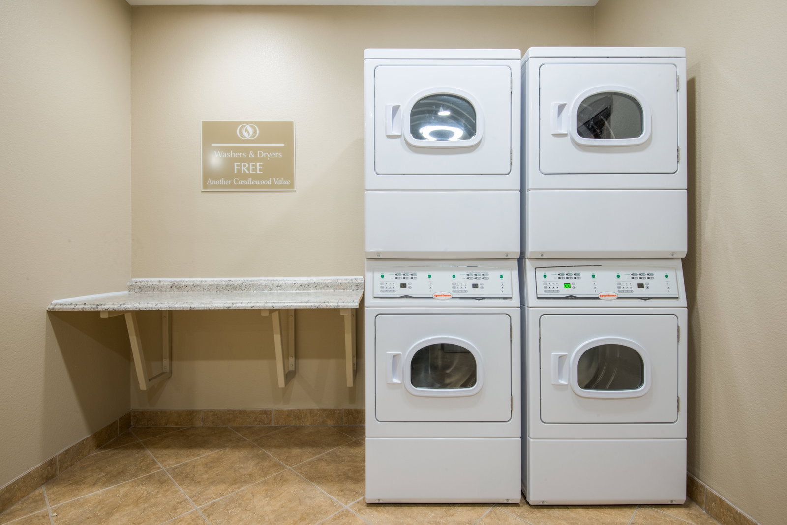 Candlewood Suites Jefferson City - thumb 15