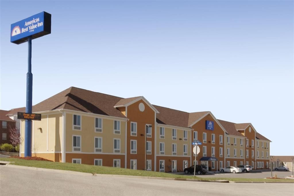 Americas Best Value Inn St. Robert - thumb 0