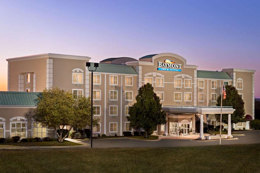 Baymont Inn & Suites Ft. Leonard - thumb 1