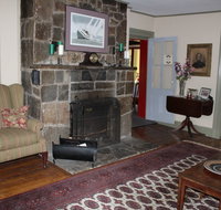 The Stone Hearth Inn  Tavern - Accommodation Rooms
