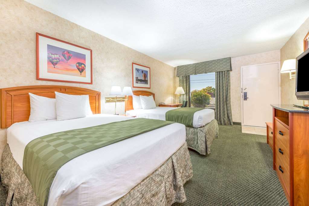 Days Inn & Suites Albuquerque North - thumb 7