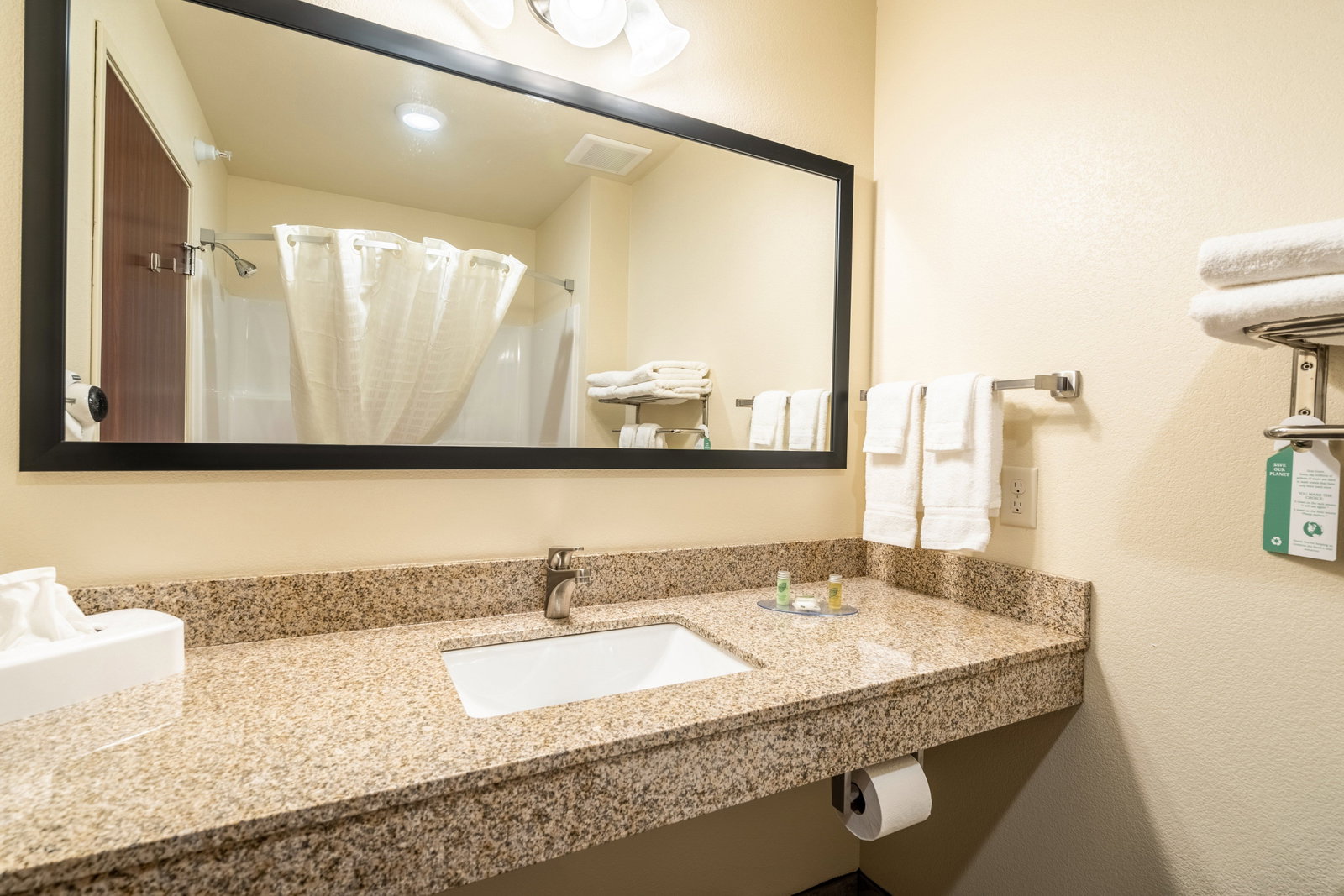 Cobblestone Hotel & Suites Andrews - thumb 2