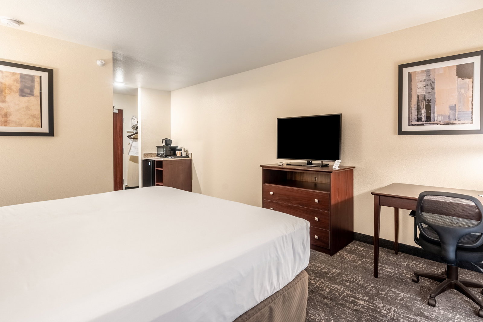Cobblestone Hotel & Suites Andrews - thumb 3