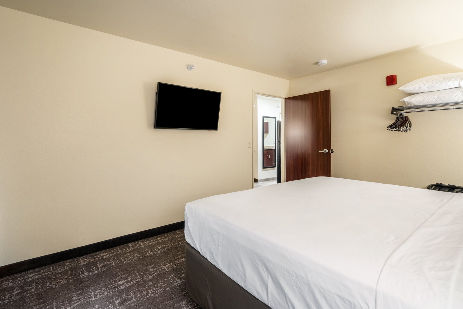 Cobblestone Hotel & Suites Andrews - thumb 8