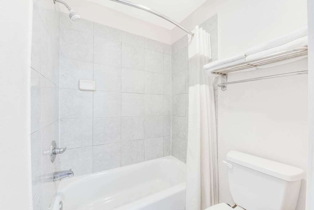 Days Inn Andrews Texas - thumb 10
