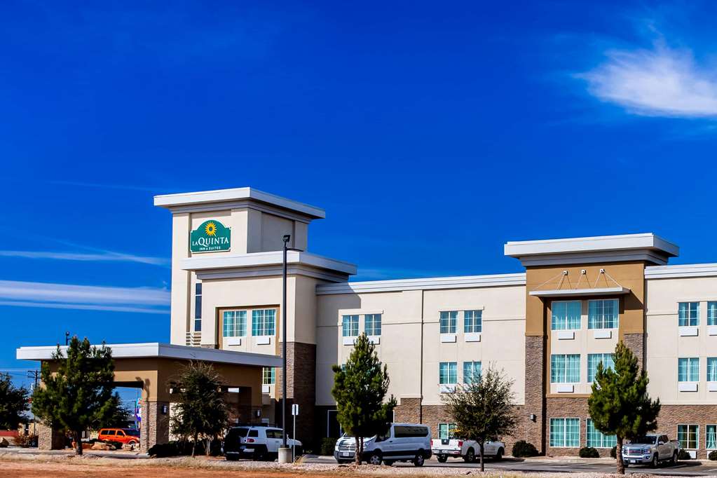 La Quinta Inn & Suites Andrews - thumb 0