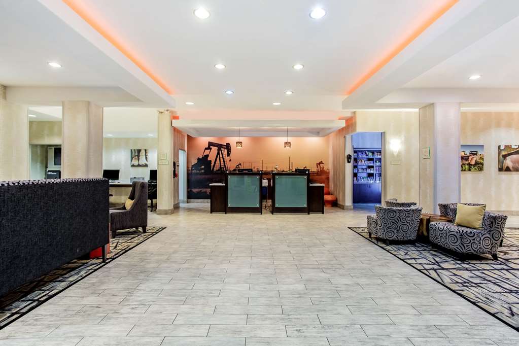 La Quinta Inn & Suites Andrews - thumb 3
