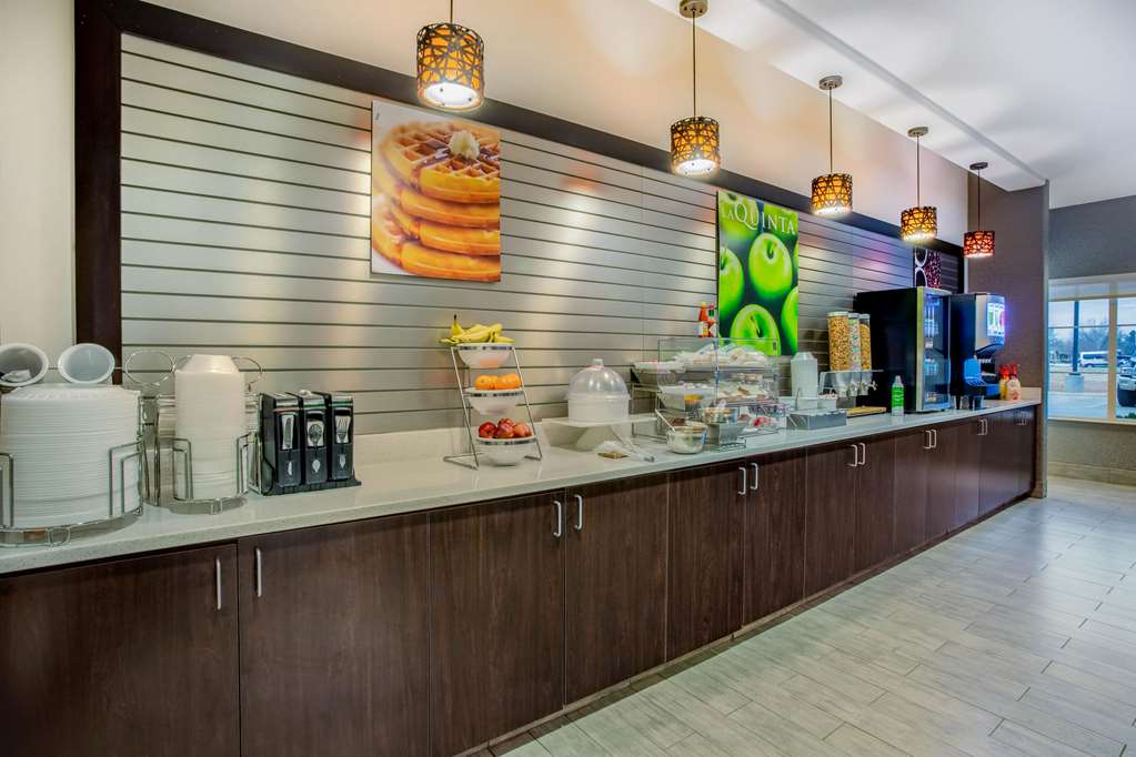 La Quinta Inn & Suites Andrews - thumb 16