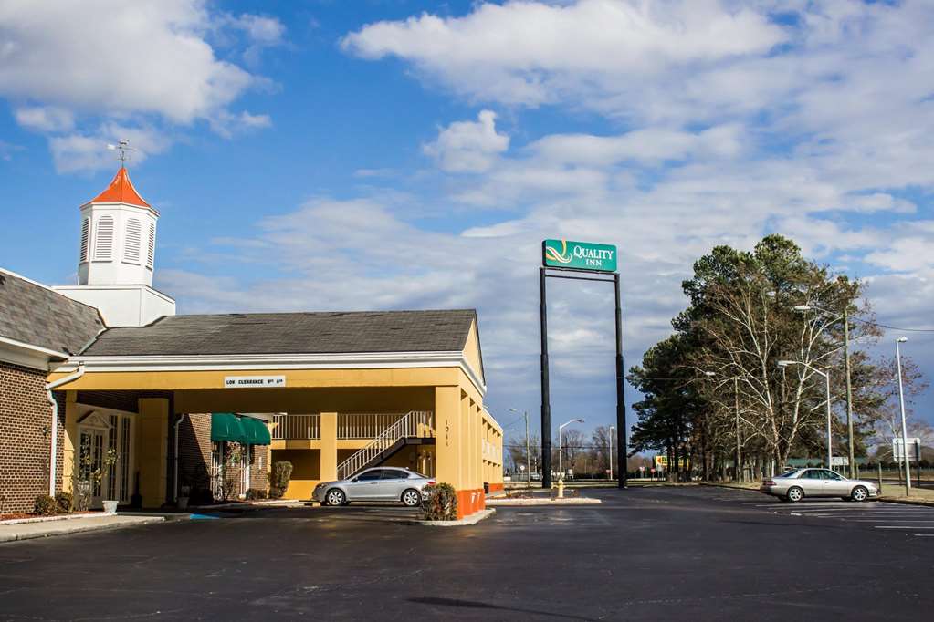 Quality Inn - thumb 1