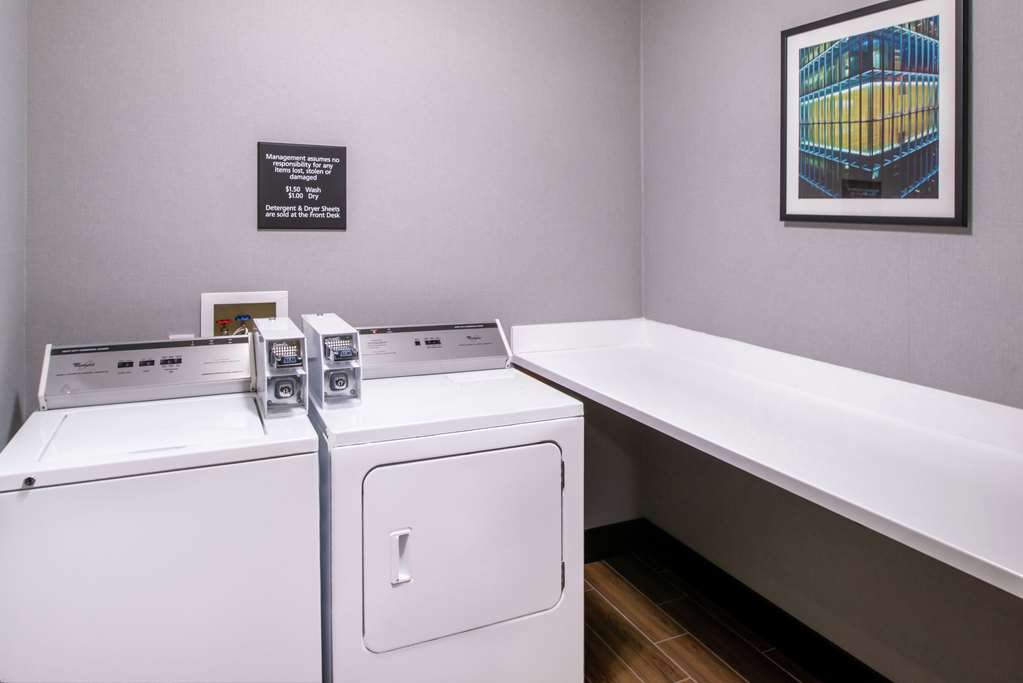 Hampton Inn Eugene - thumb 17