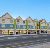 The Waves Hotel an Ascend Hotel - Accommodation Rooms