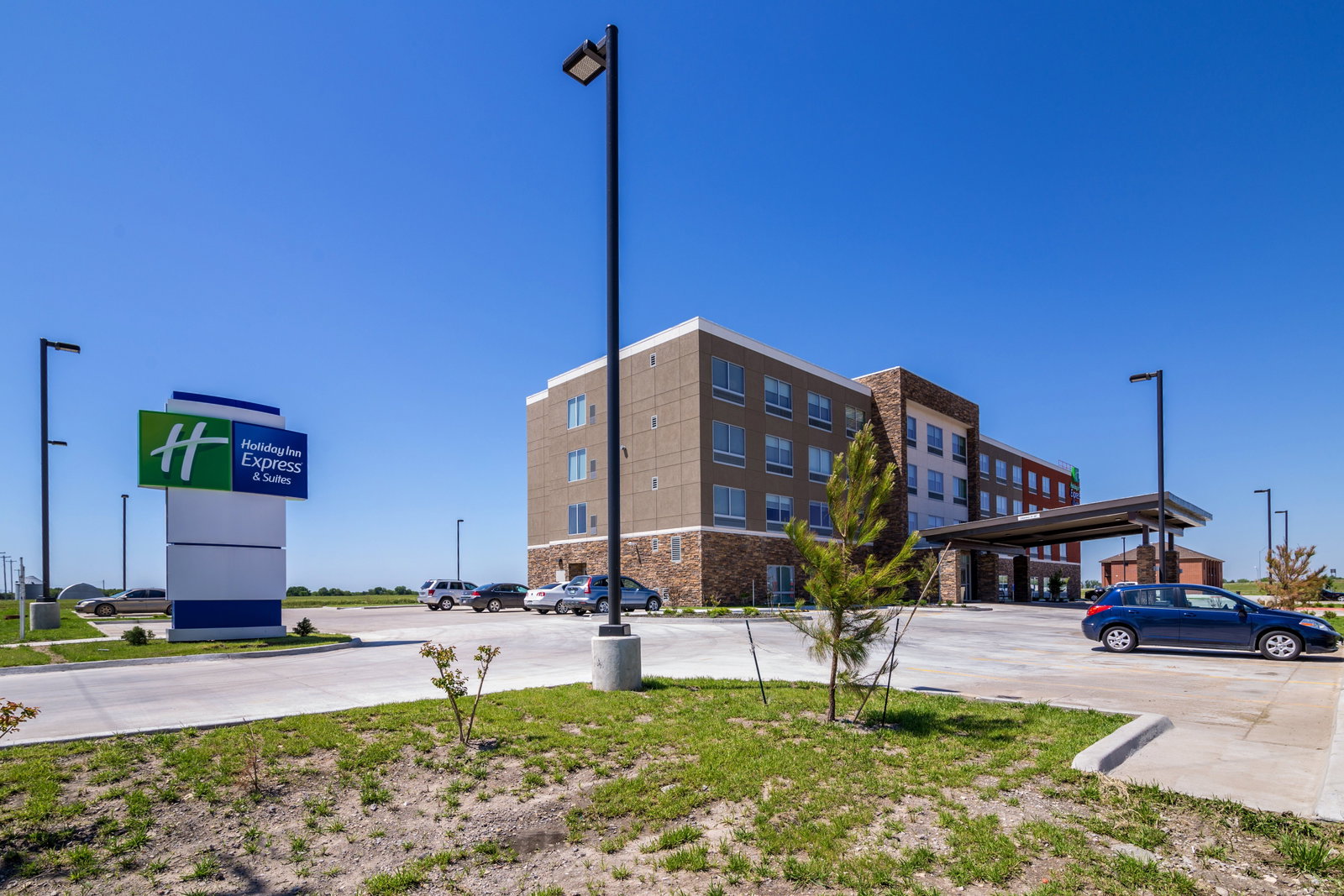 Holiday Inn Express & Suites Blackwell - thumb 2