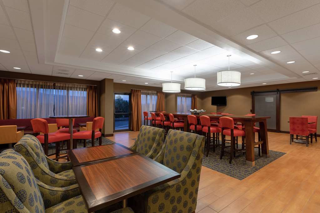 Hampton Inn Bedford - thumb 4