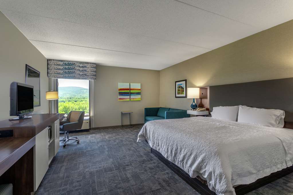 Hampton Inn Bedford - thumb 6