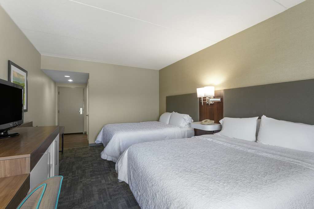 Hampton Inn Bedford - thumb 16