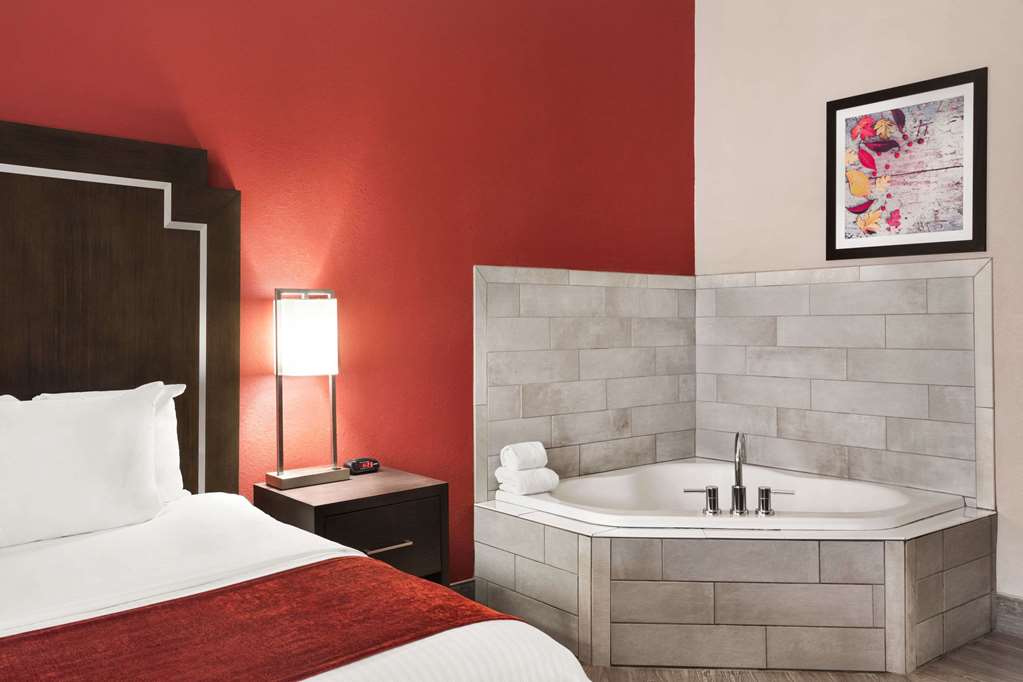 Days Inn & Suites Murfreesboro - thumb 11
