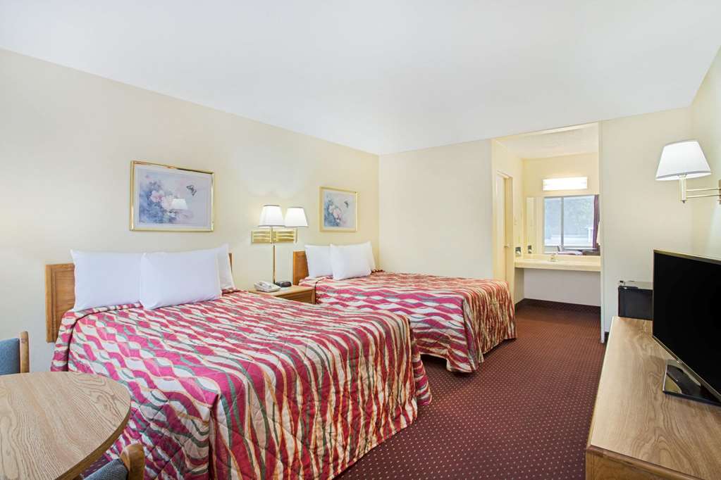 Days Inn Bristol Parkway - thumb 11