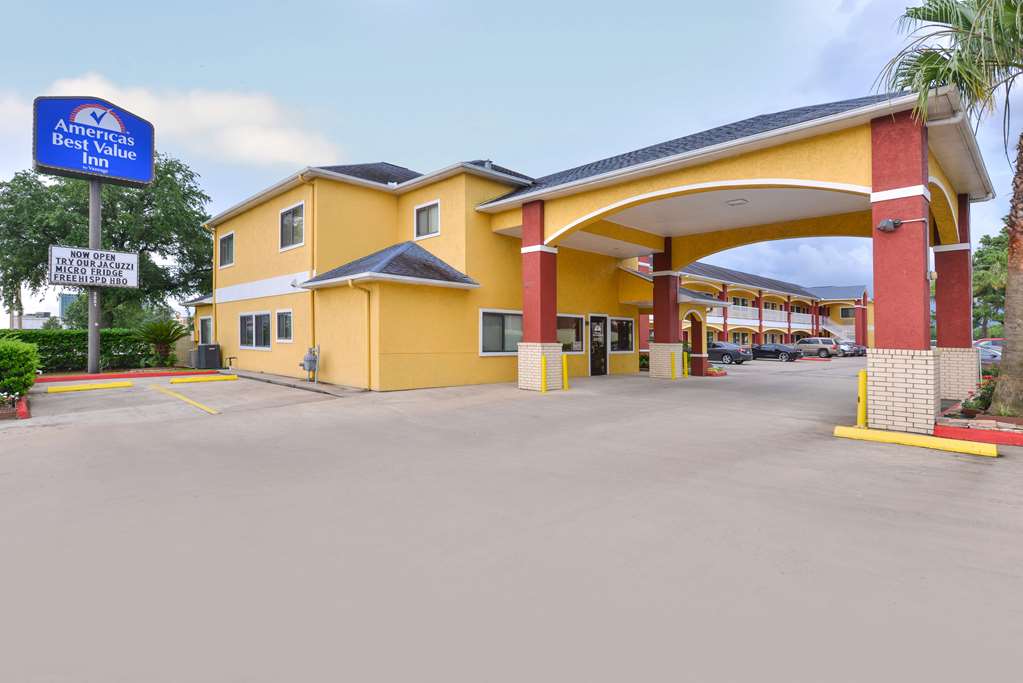 Americas Best Value Inn Baytown - thumb 0