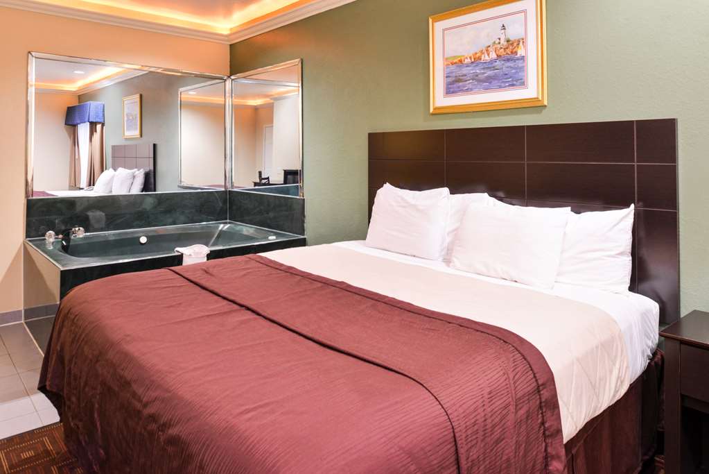 Americas Best Value Inn Baytown - thumb 14