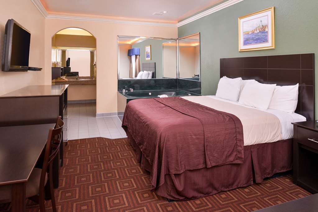 Americas Best Value Inn Baytown - thumb 15