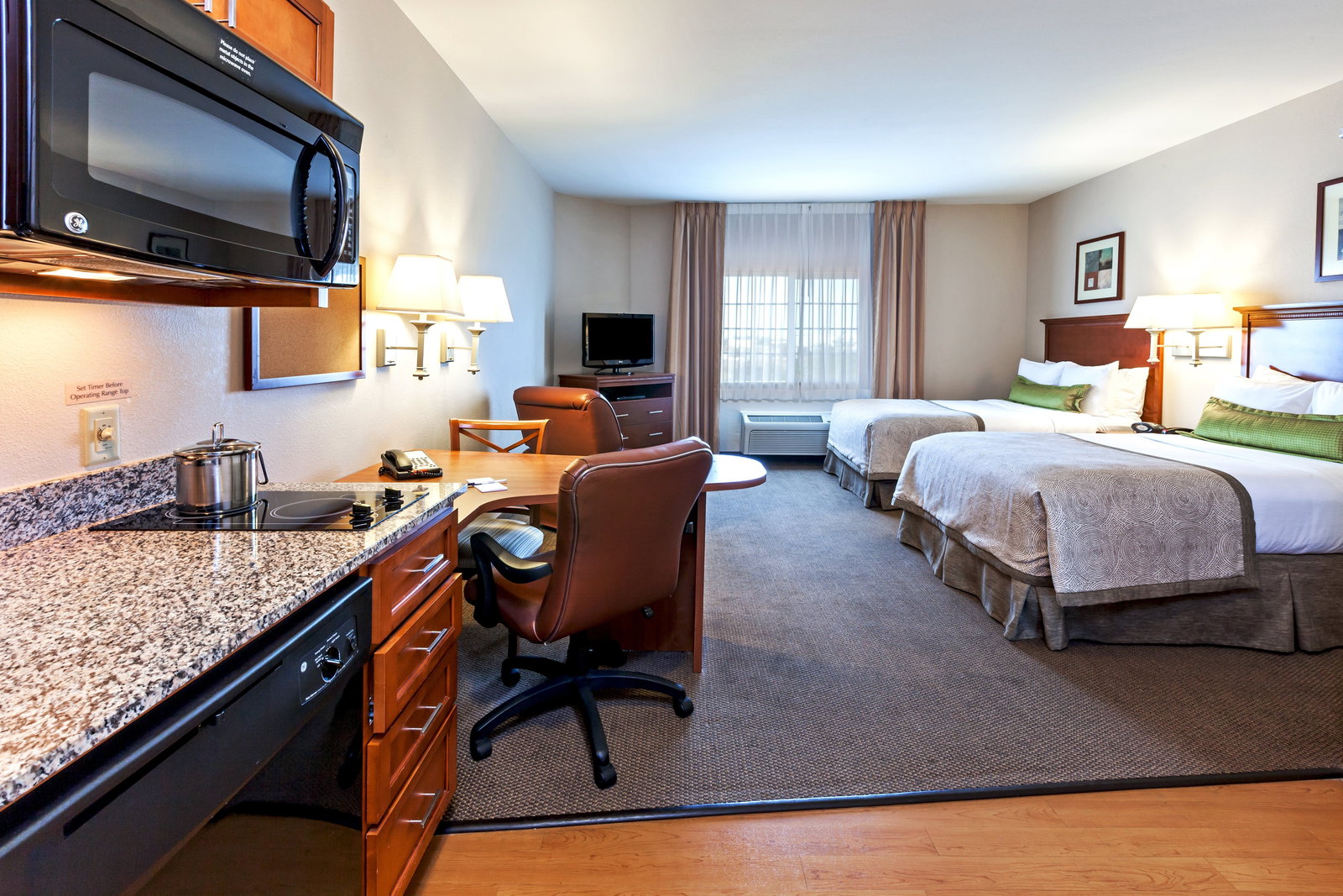 Candlewood Suites Baytown - thumb 7