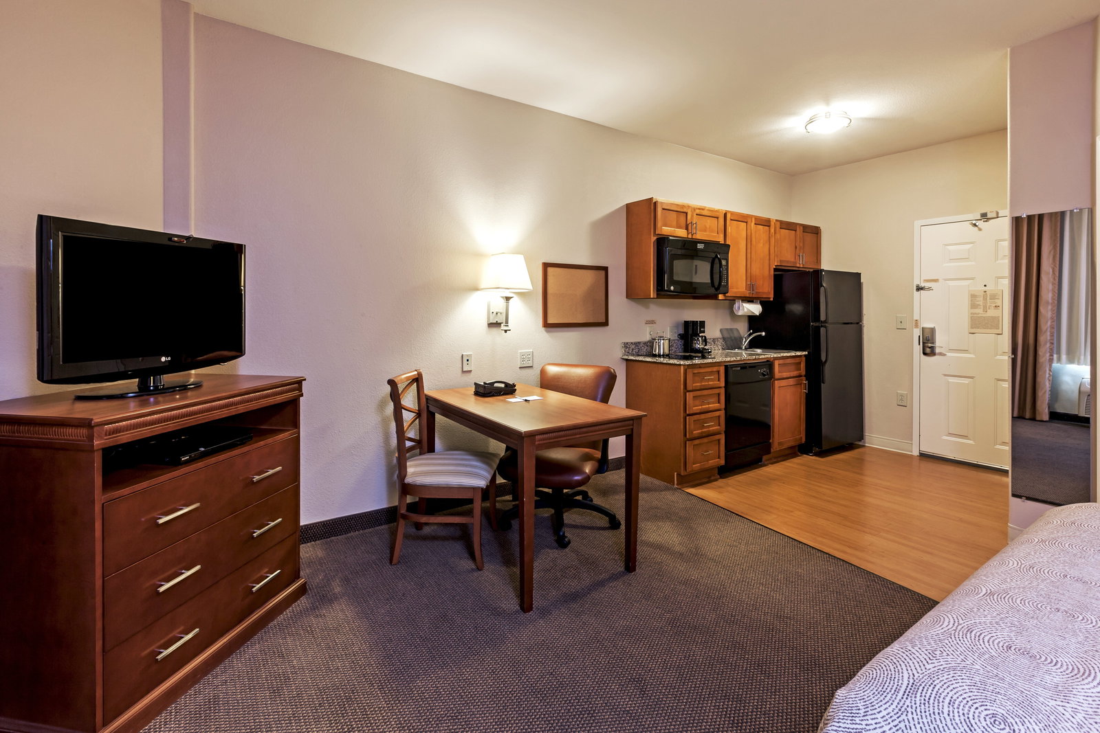 Candlewood Suites Baytown - thumb 8