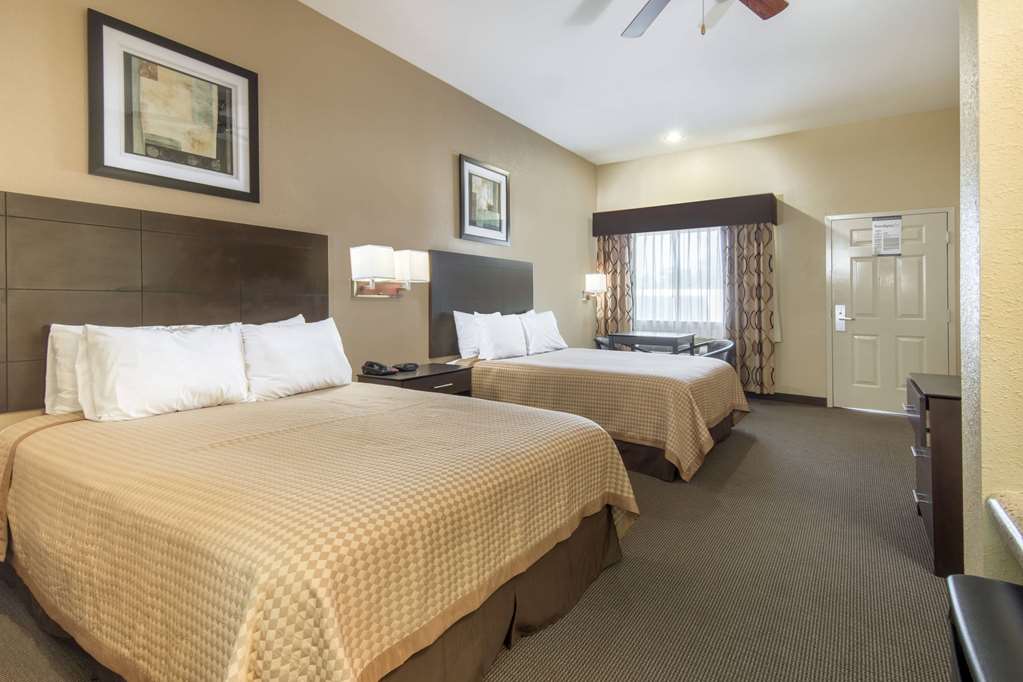 Days Inn Baytown East - thumb 7
