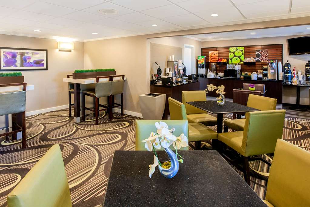 La Quinta Inn Houston Baytown East - thumb 16