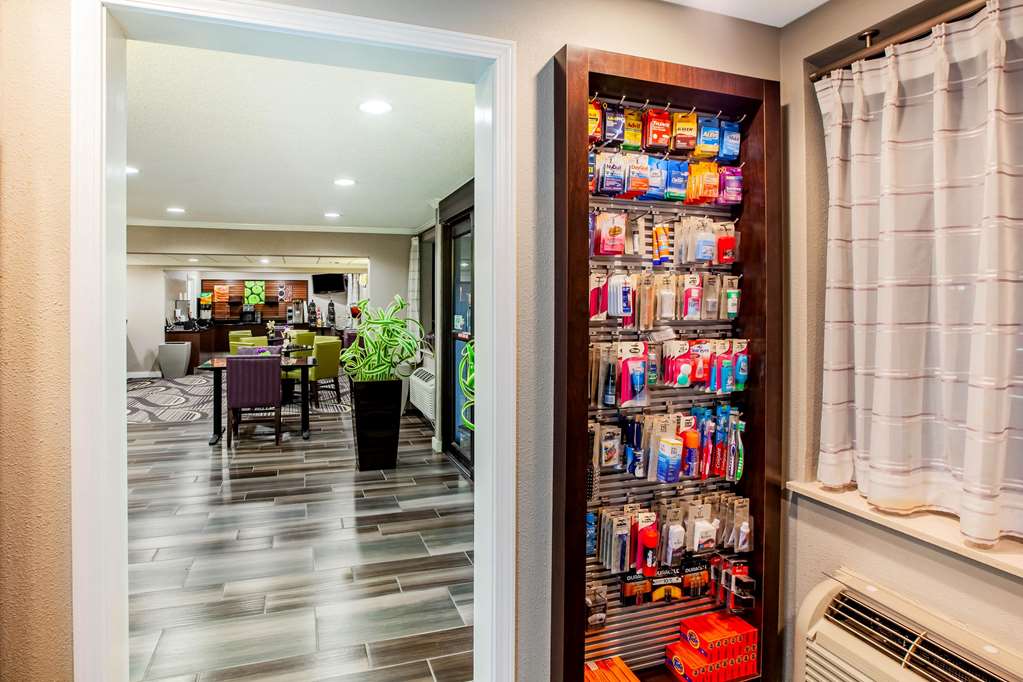 La Quinta Inn Houston Baytown East - thumb 17