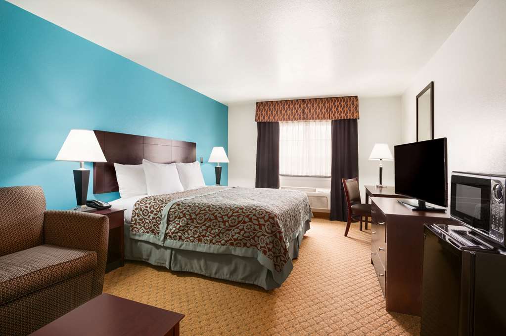Days Inn & Suites Conroe North - thumb 6
