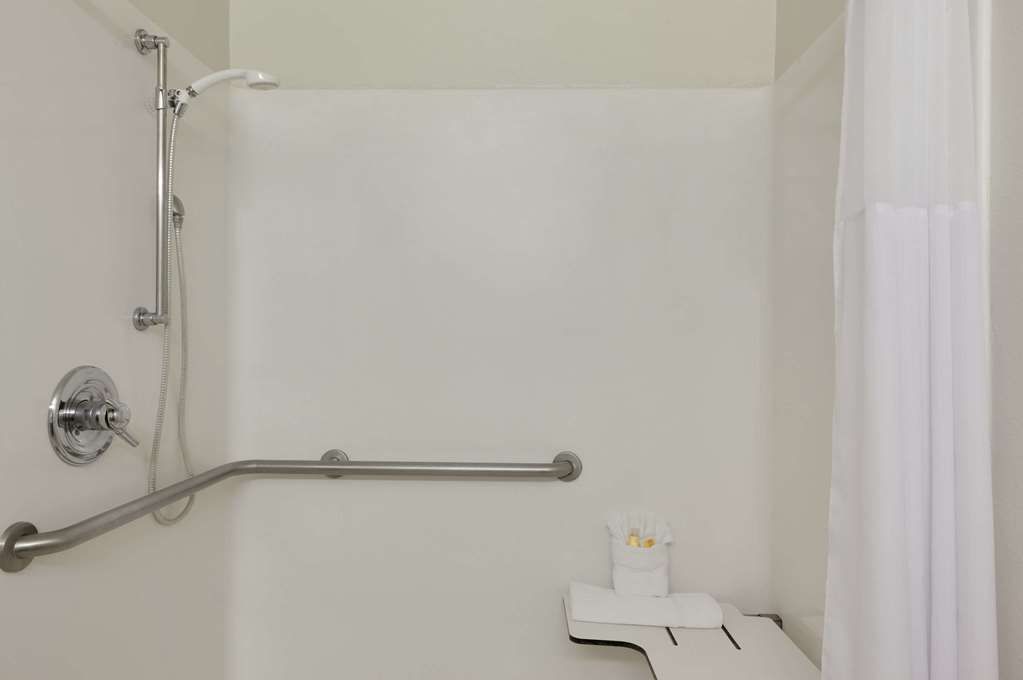 Days Inn & Suites Conroe North - thumb 8
