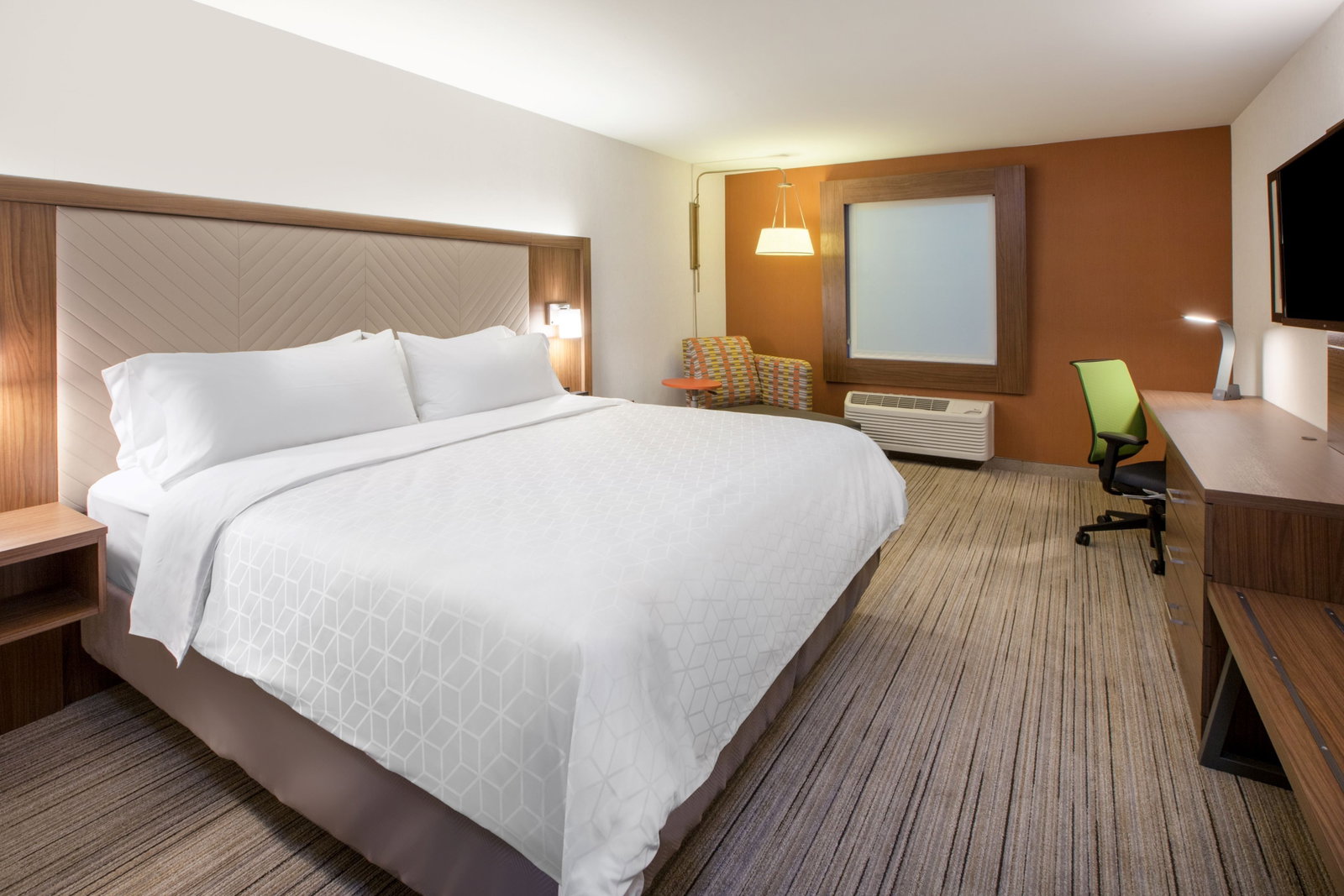 Holiday Inn Express Hotel & Suites - thumb 1