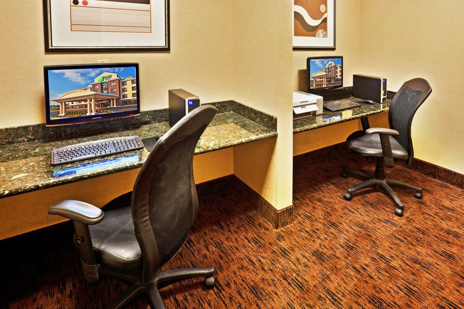 Holiday Inn Express Hotel & Suites - thumb 17