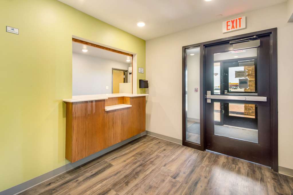 Econo Lodge Burlington - thumb 4